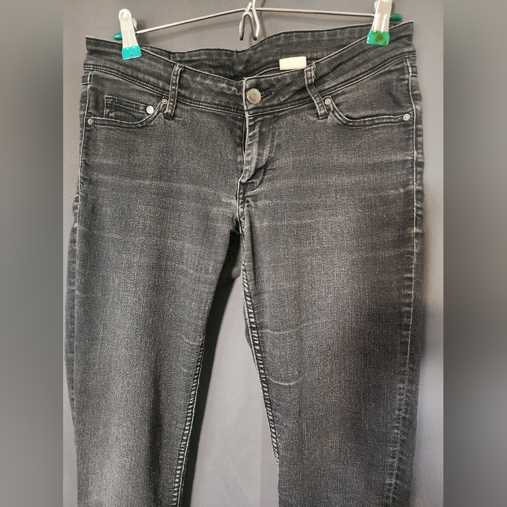 Women's Black Denim Straight Leg Jeans, size 29W X 34L